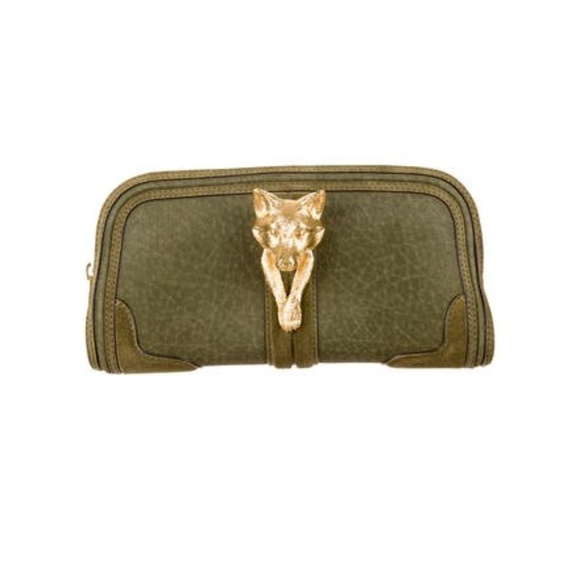 Fox Clutch